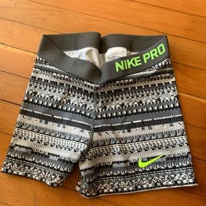 Nike compression shorts size small